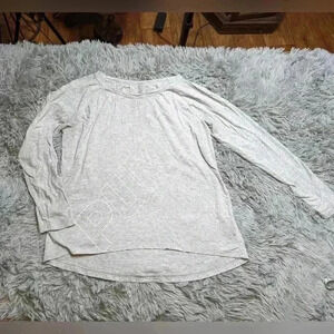 Puma women's size medium long sleeve gray shirt